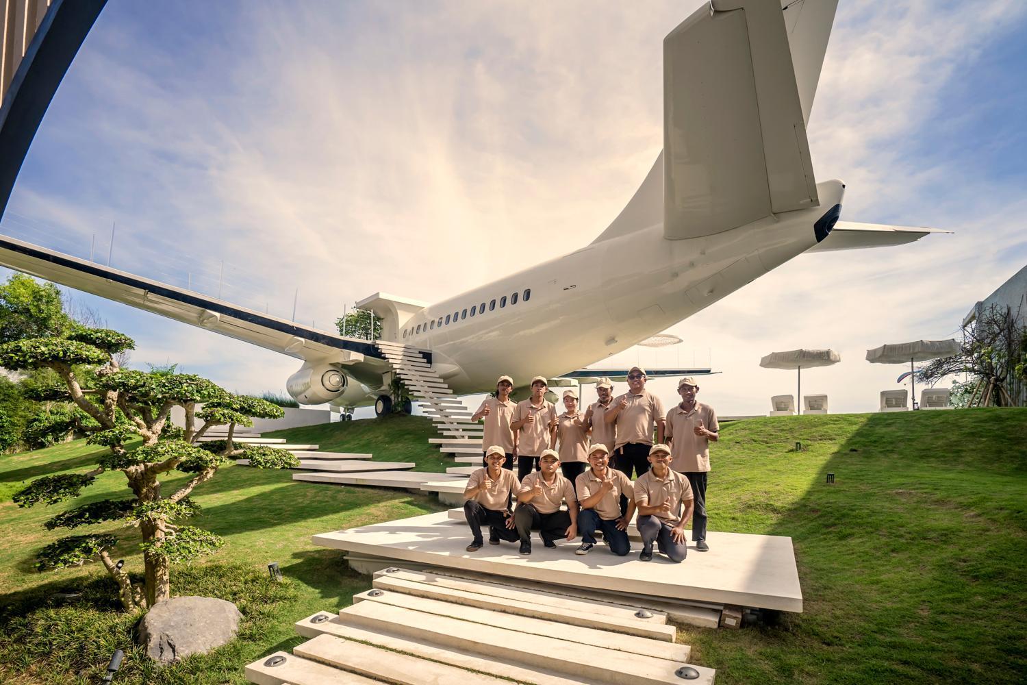 Private Jet Villa by Hanging Gardens Air Uluwatu Exteriör bild