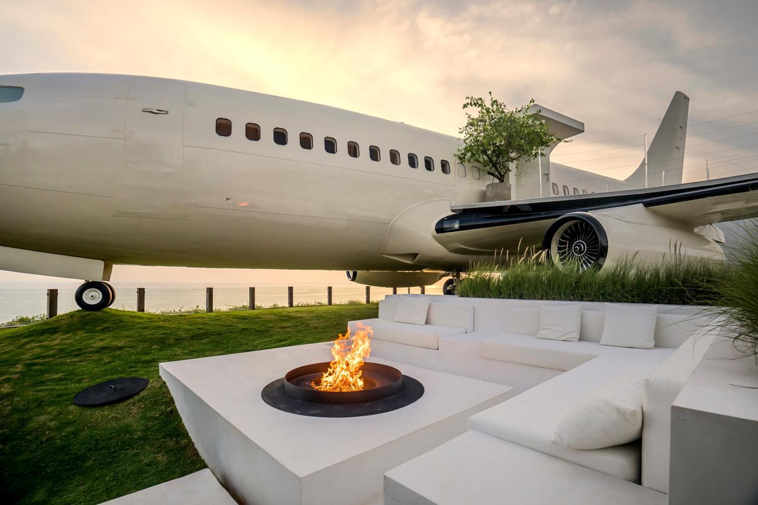 Private Jet Villa by Hanging Gardens Air Uluwatu Exteriör bild